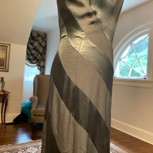 Luxury Paris Designer Jacques Molko Gray Bias Silk evening gown - Picture 13 of 14